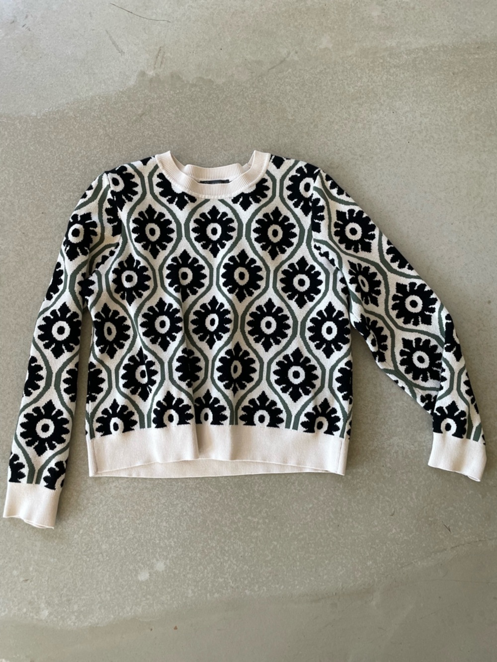 Adrianna Papell Crewneck Geometric Floral Sweater in Cream and Black